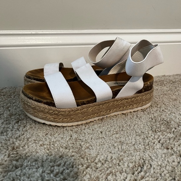 white womens sandals - Picture 3 of 3